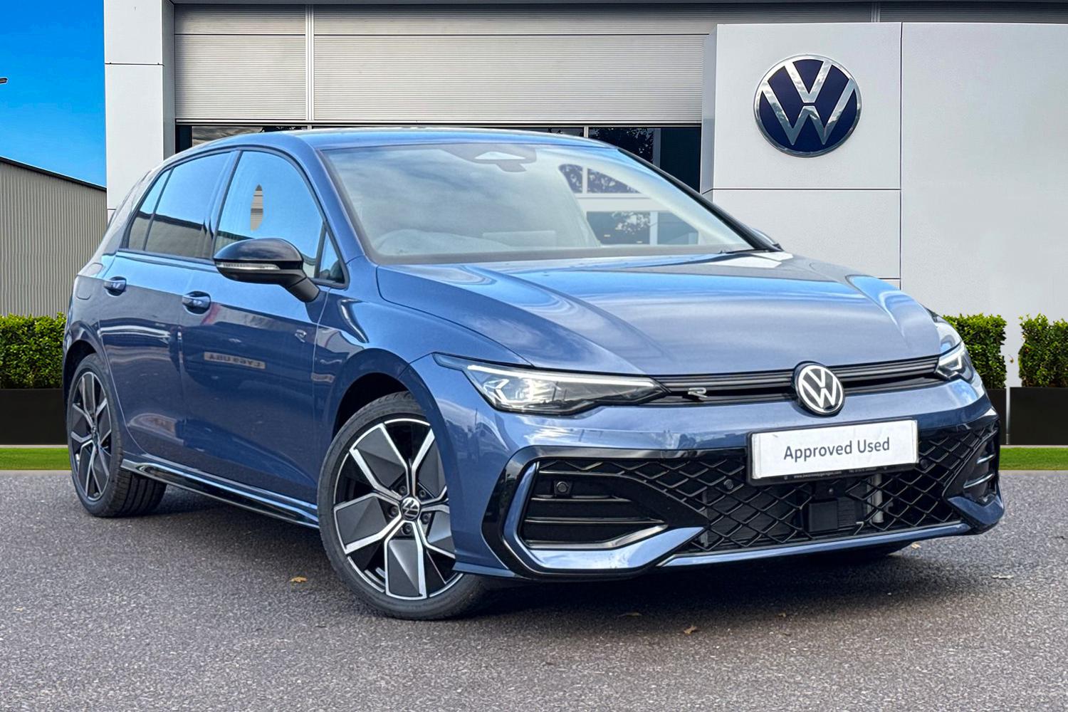 Main listing image - Volkswagen Golf