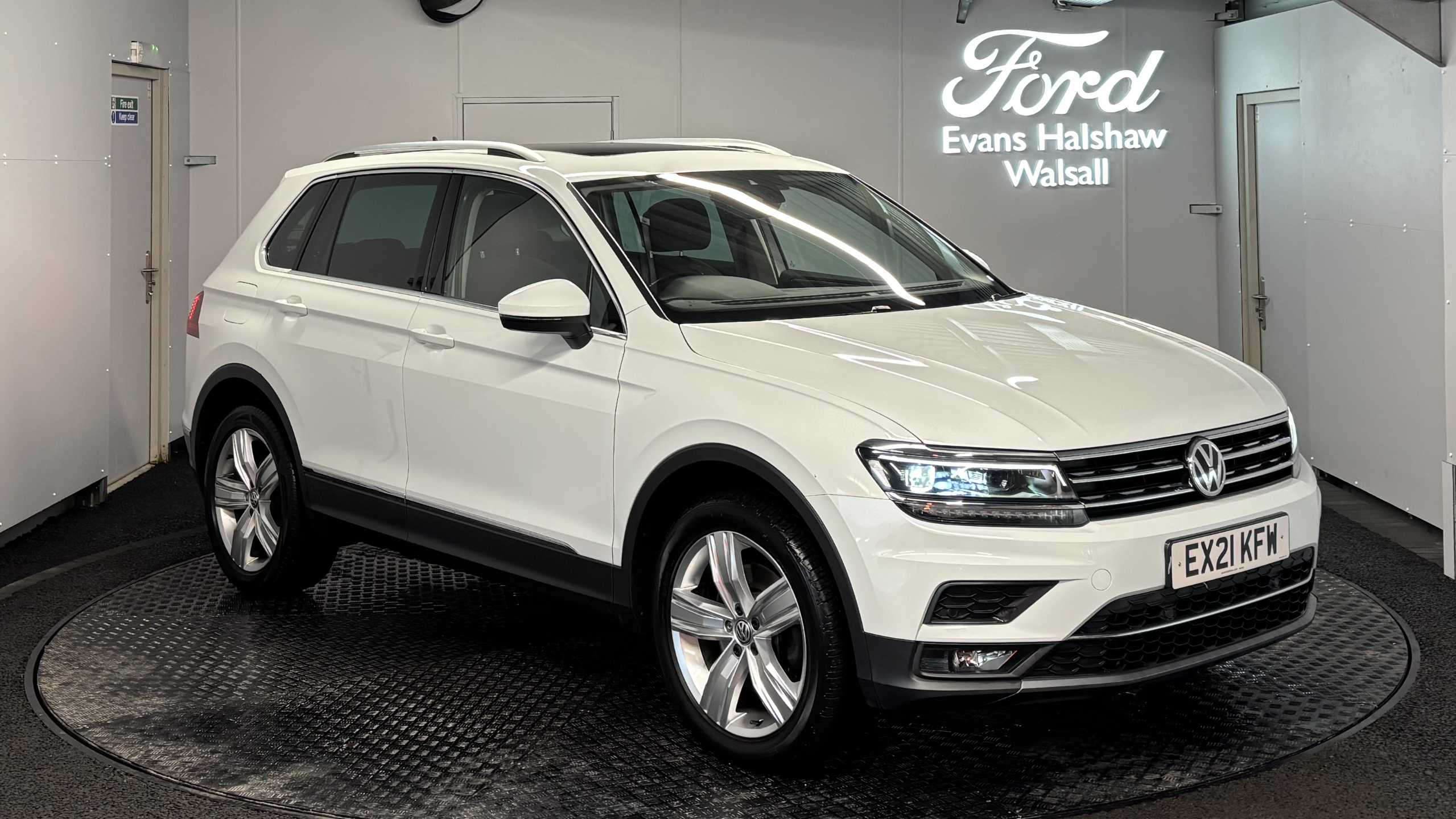 Main listing image - Volkswagen Tiguan