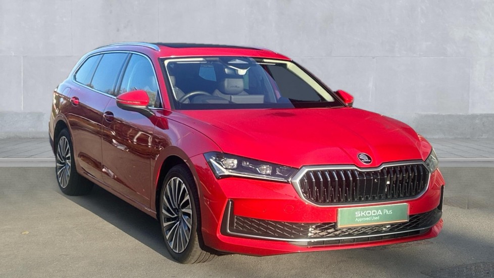 Main listing image - Skoda Superb Estate