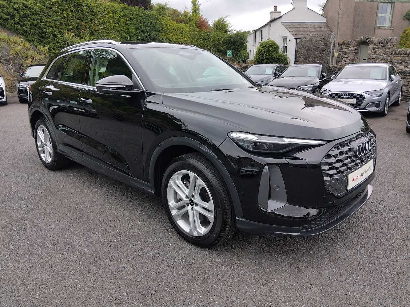 Main listing image - Audi Q5