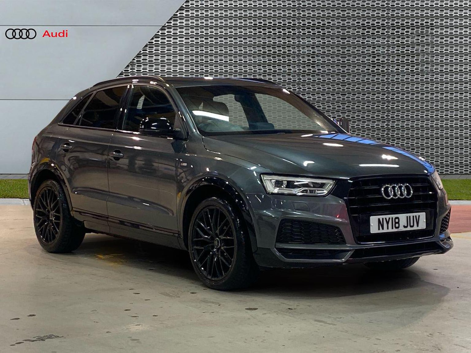 Main listing image - Audi Q3