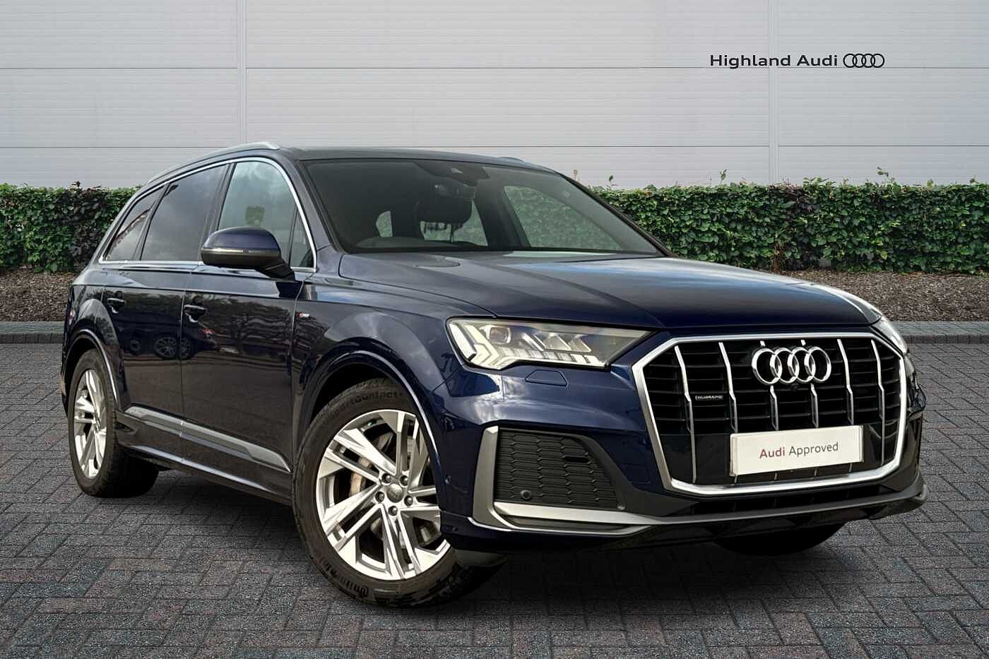 Main listing image - Audi Q7