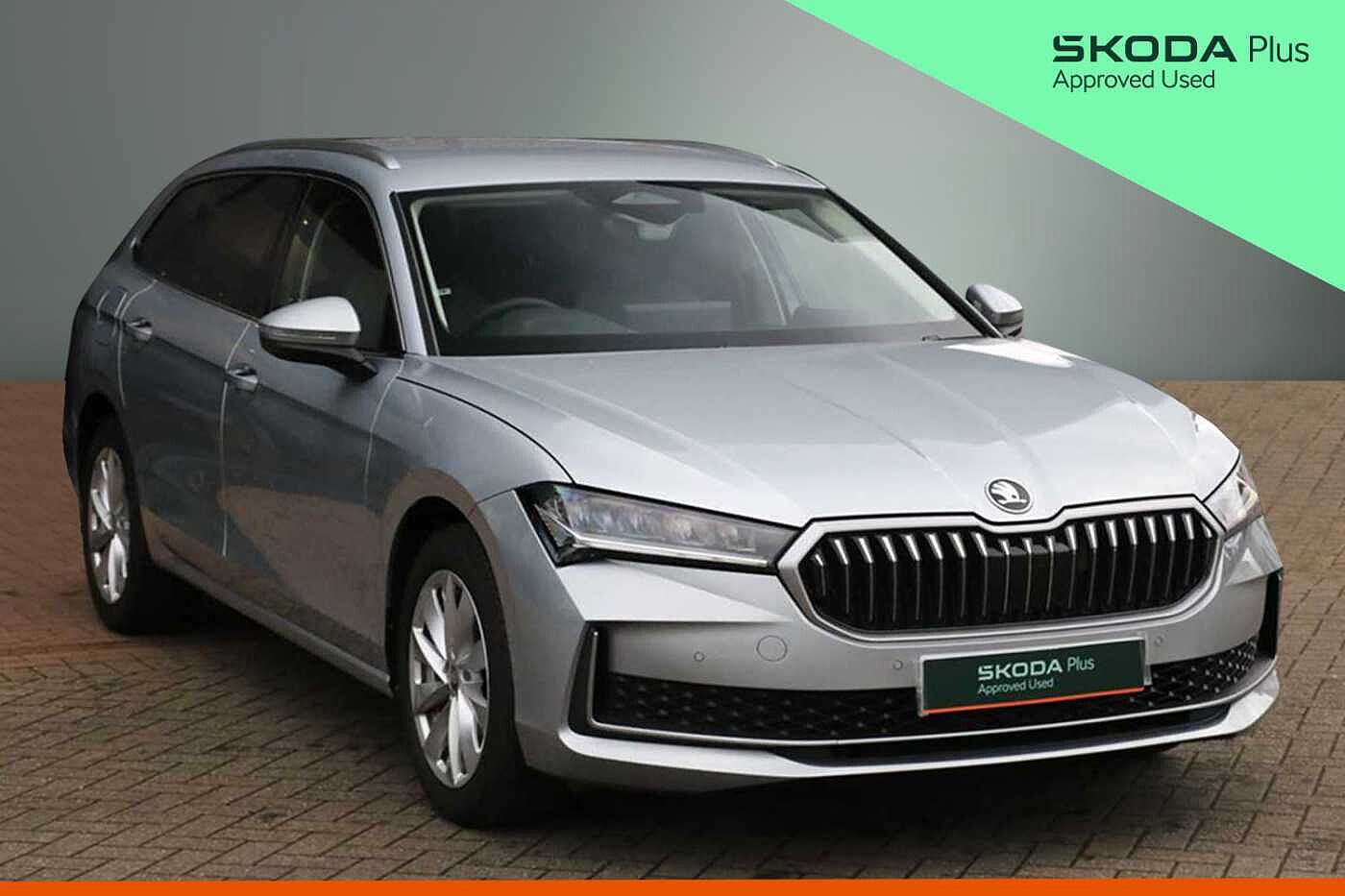 Main listing image - Skoda Superb Estate