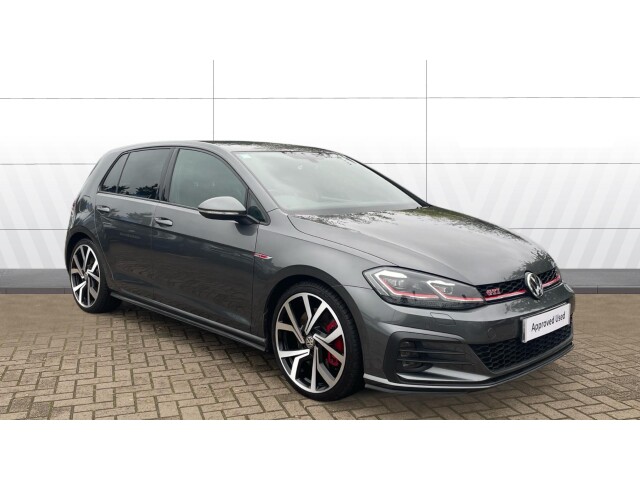 Main listing image - Volkswagen Golf
