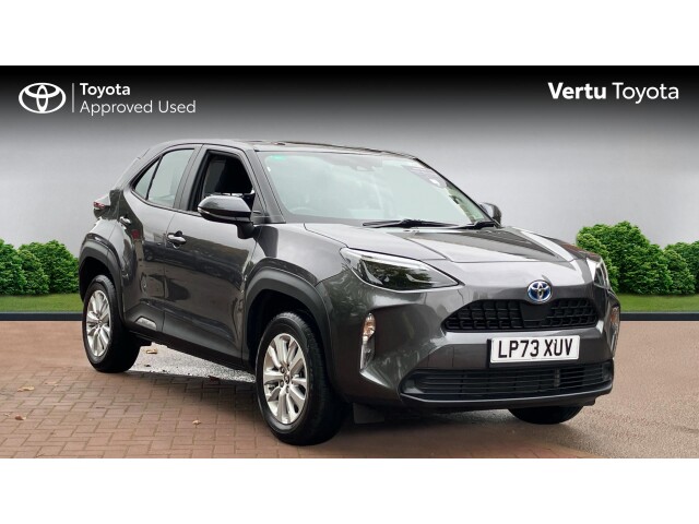 Main listing image - Toyota Yaris Cross