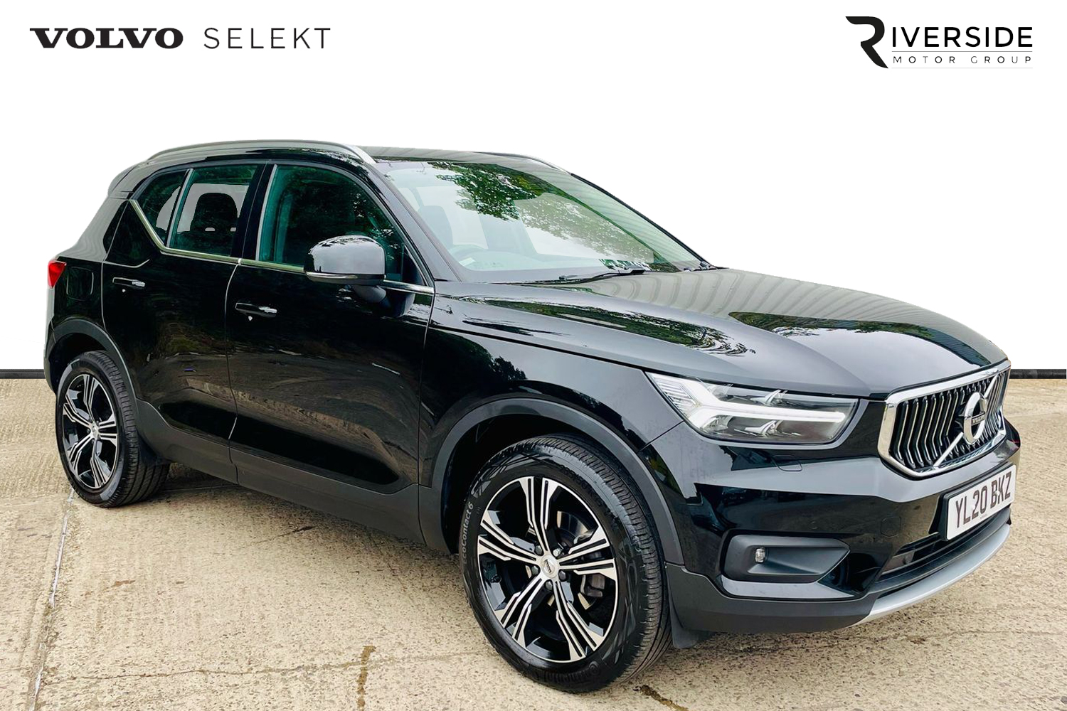 Main listing image - Volvo XC40