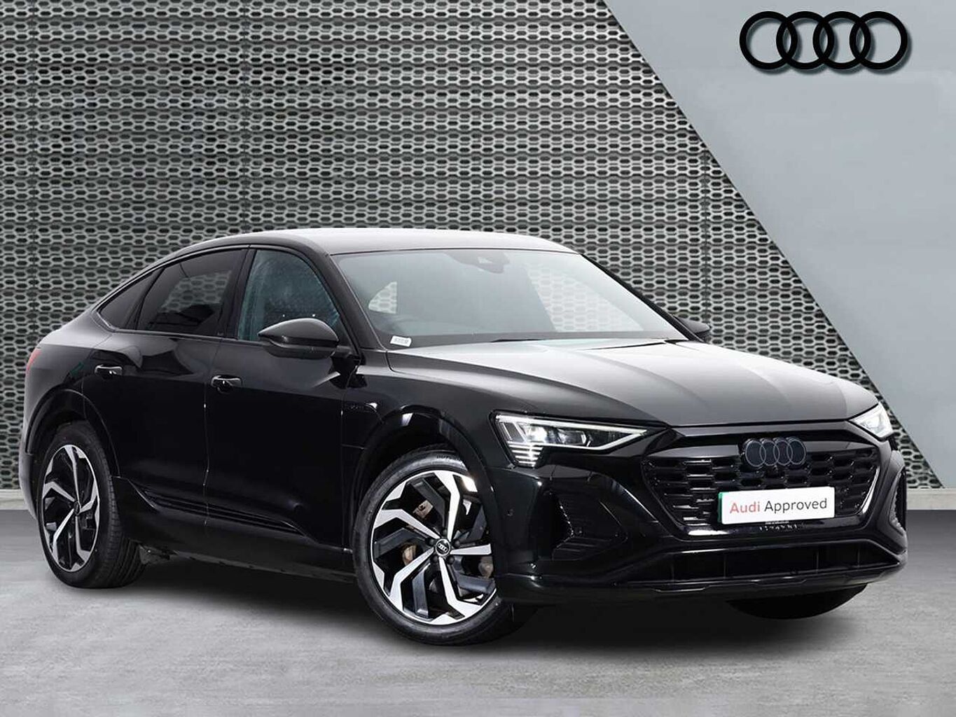 Main listing image - Audi Q8