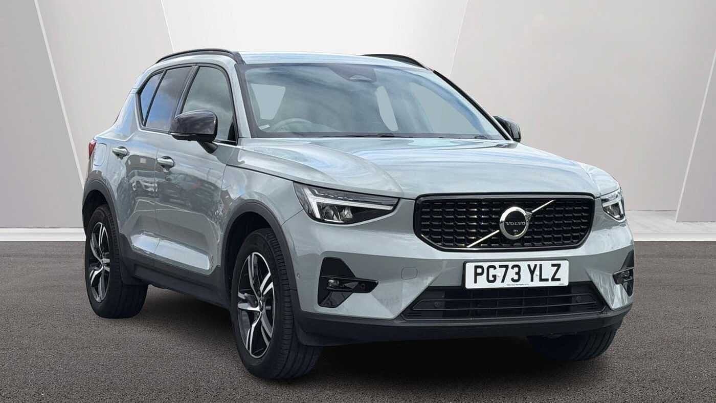 Main listing image - Volvo XC40