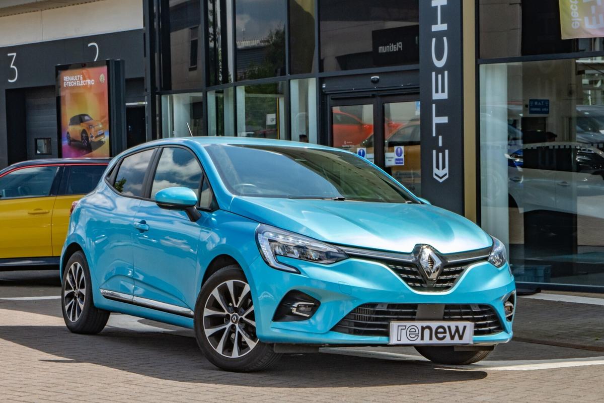 Main listing image - Renault Clio