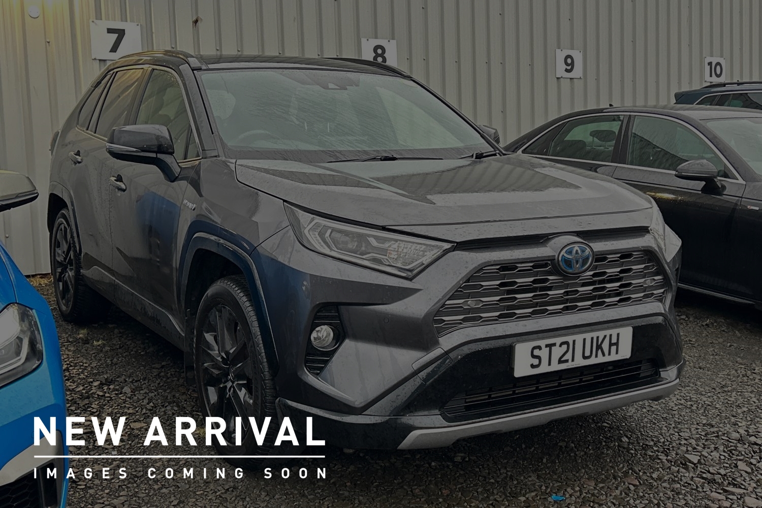 Main listing image - Toyota RAV4