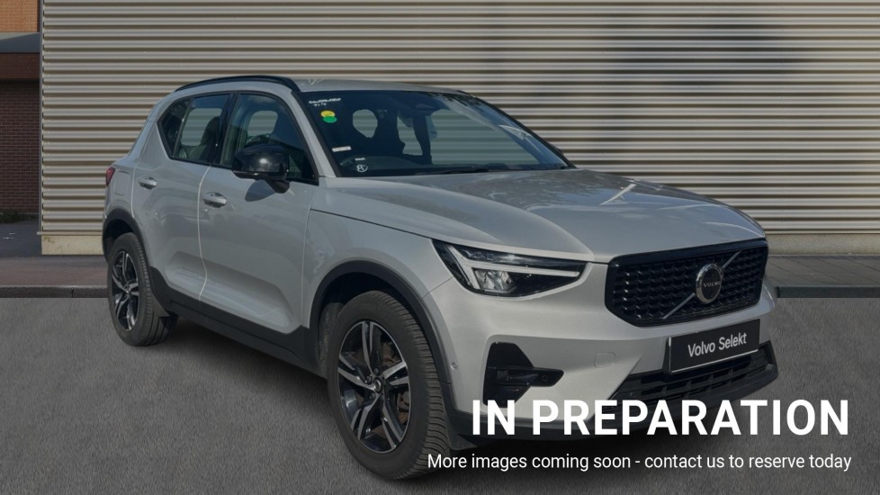 Main listing image - Volvo XC40