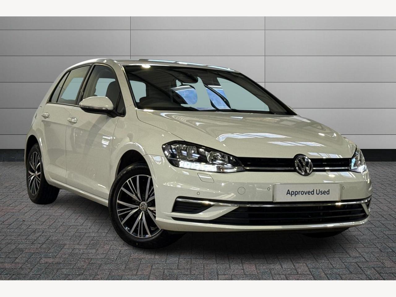 Main listing image - Volkswagen Golf