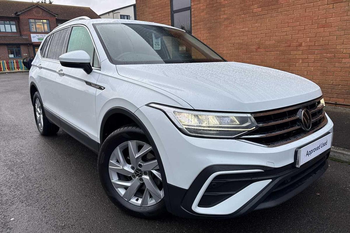 Main listing image - Volkswagen Tiguan Allspace