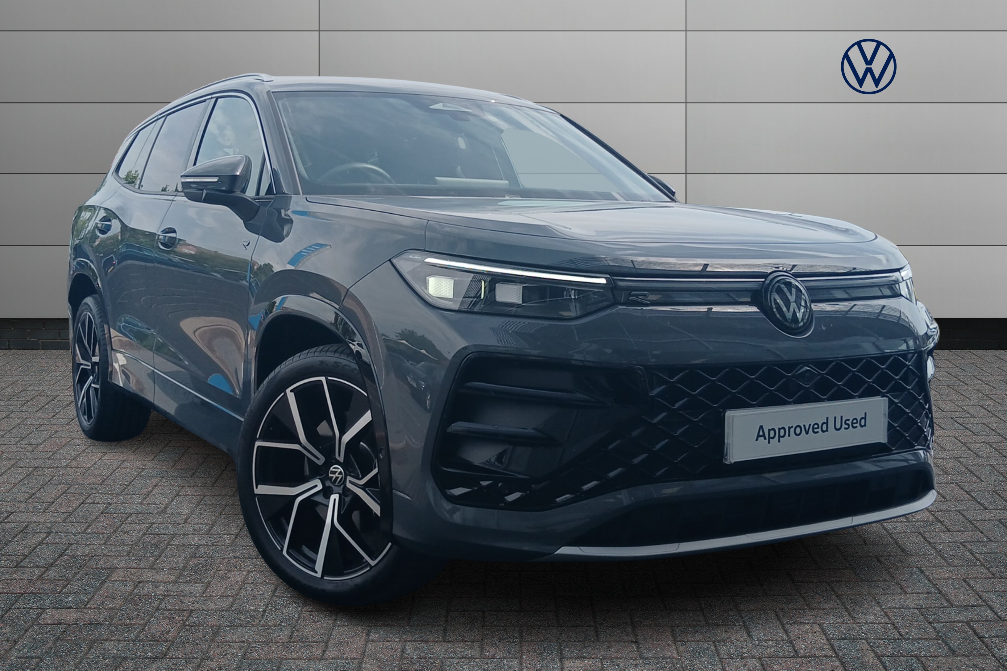 Main listing image - Volkswagen Tayron