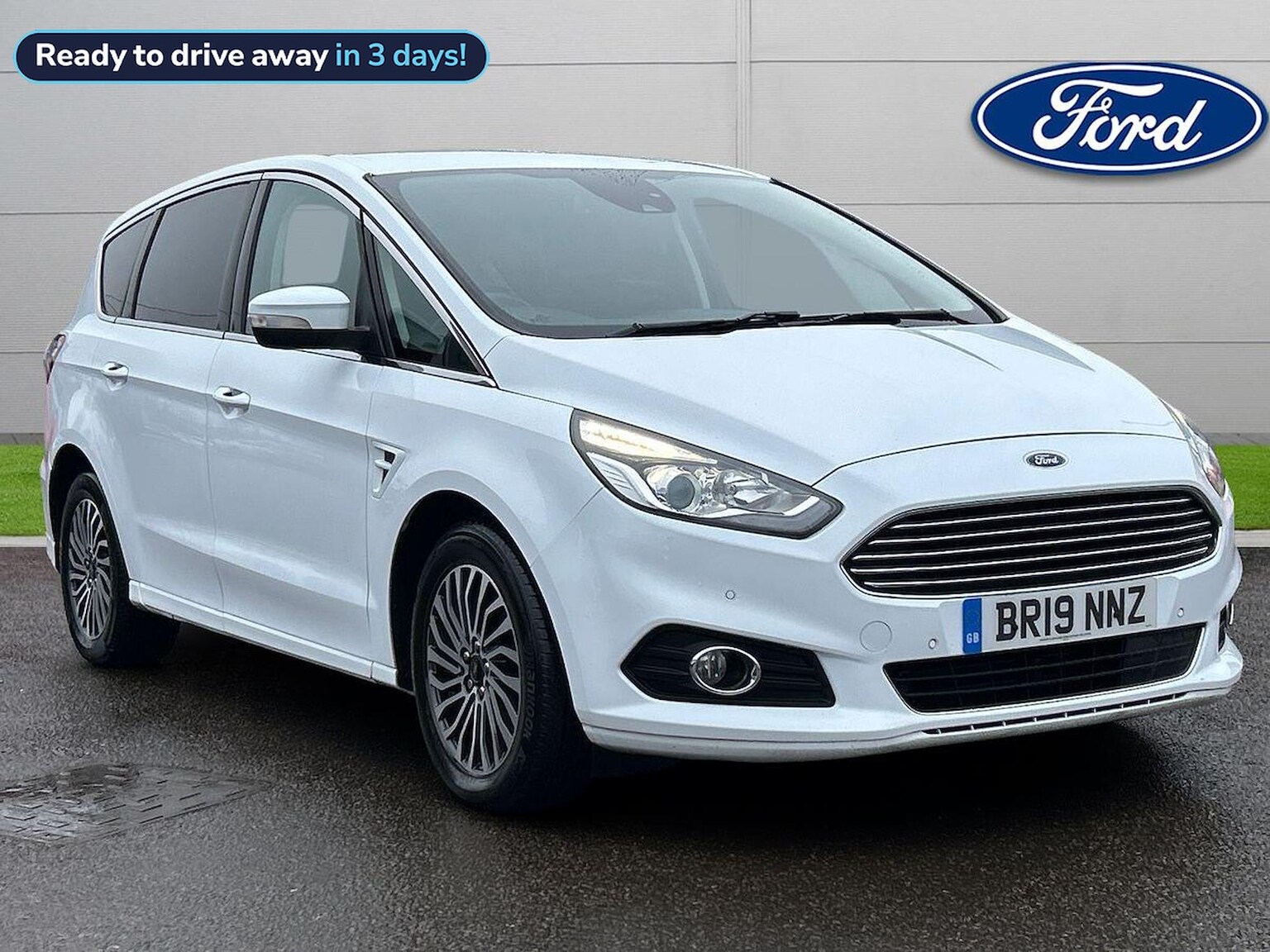 Main listing image - Ford S-MAX