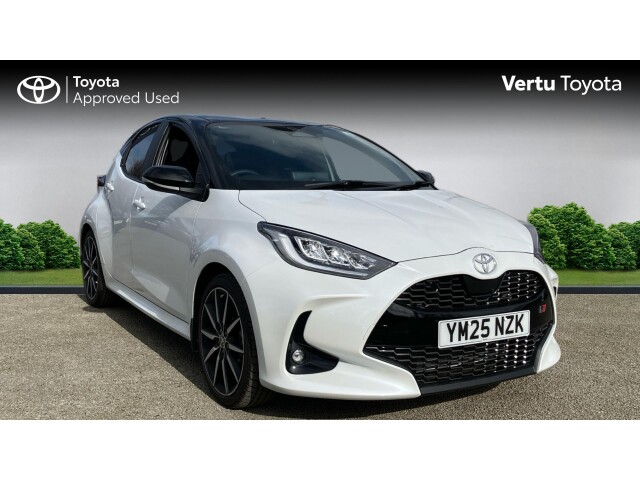 Main listing image - Toyota Yaris