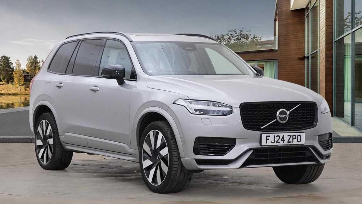 Main listing image - Volvo XC90