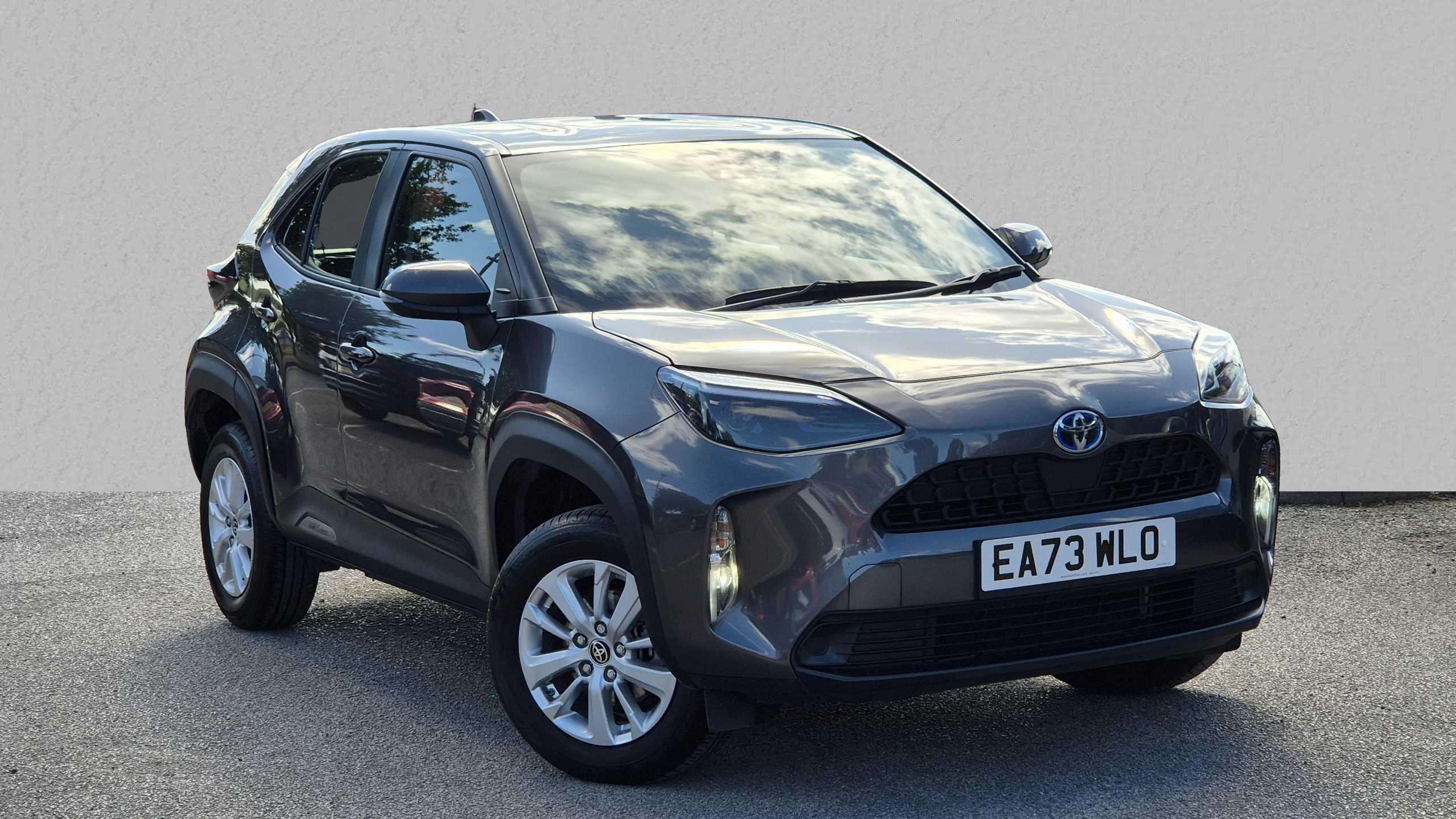 Main listing image - Toyota Yaris Cross