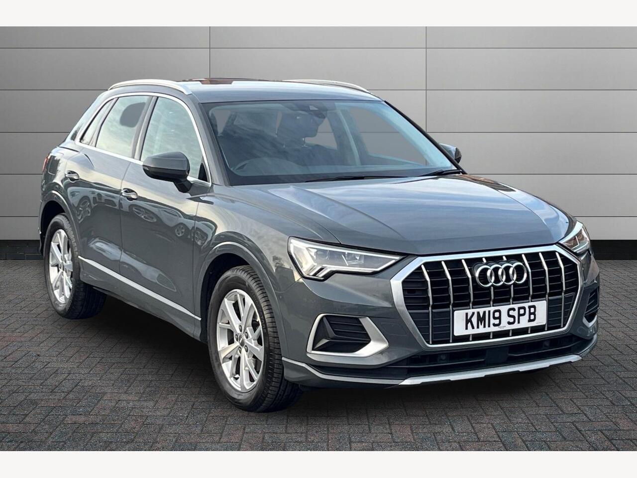 Main listing image - Audi Q3