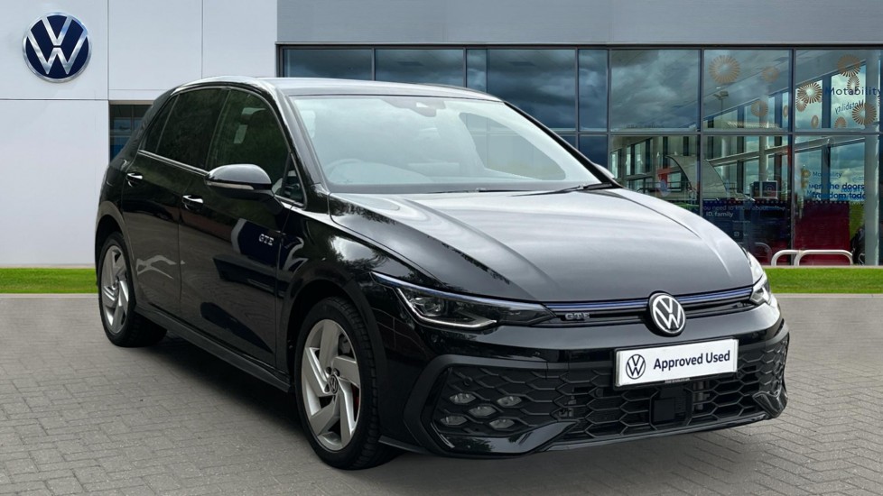 Main listing image - Volkswagen Golf
