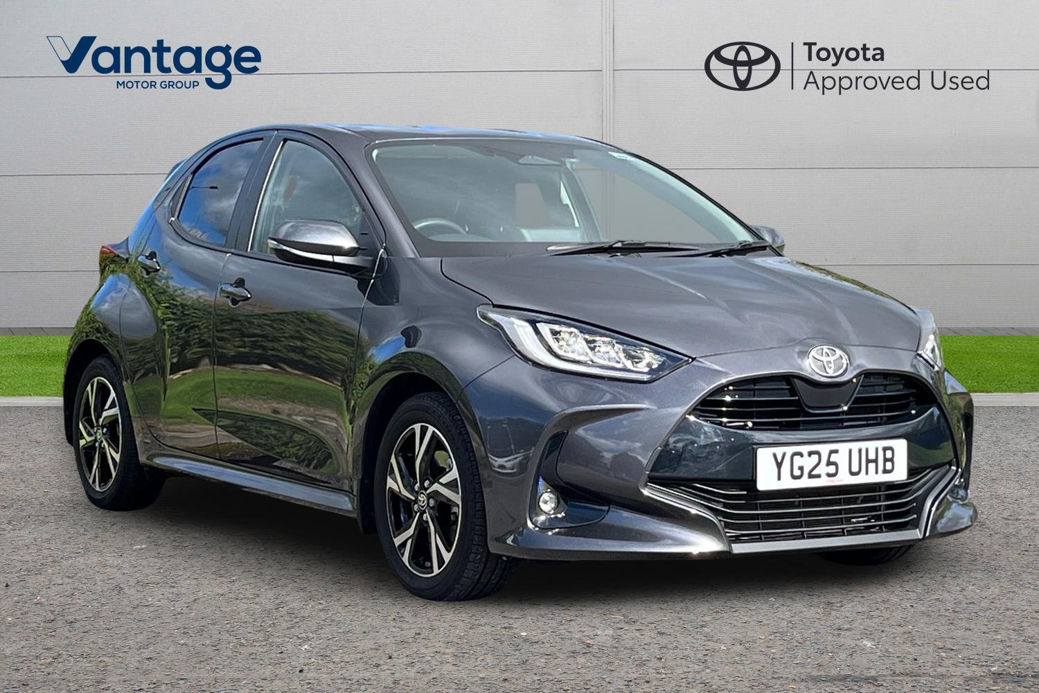 Main listing image - Toyota Yaris
