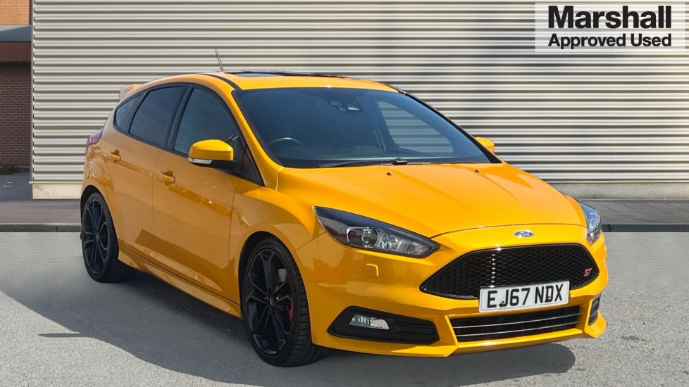 Main listing image - Ford Focus ST