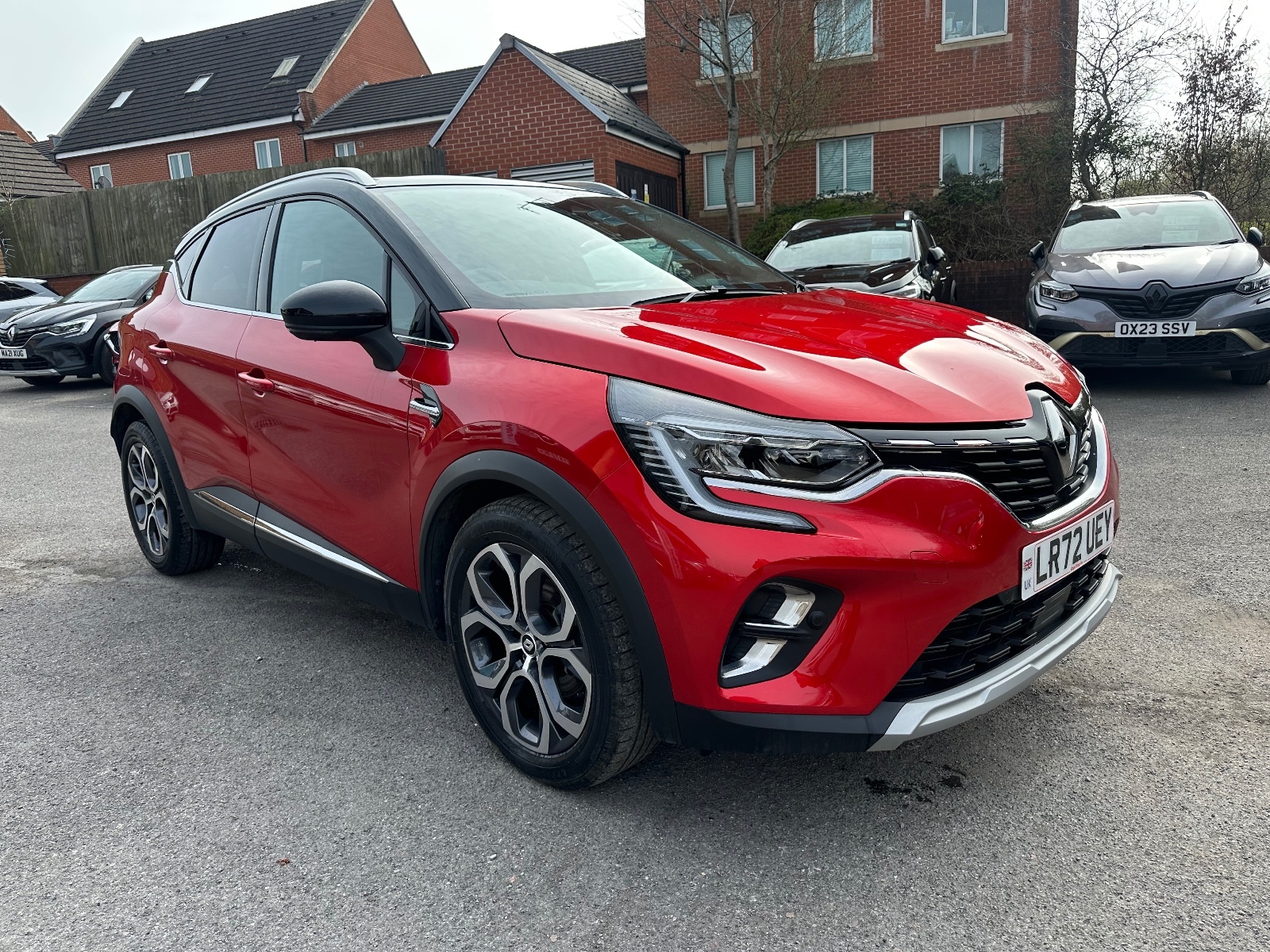 Main listing image - Renault Captur