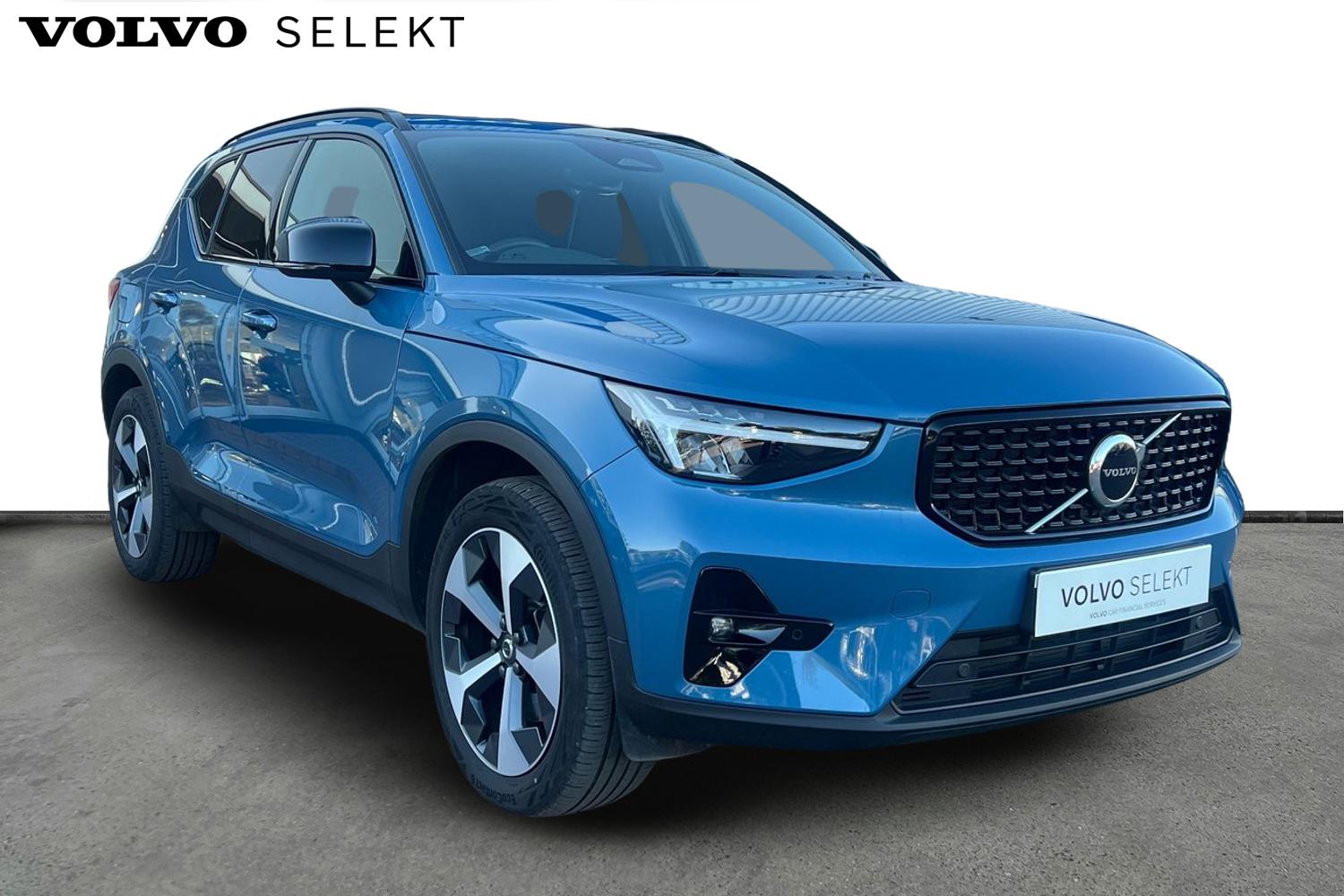 Main listing image - Volvo XC40