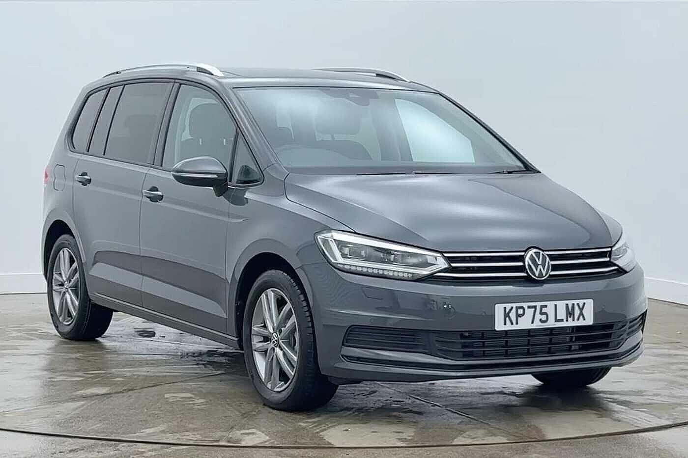 Main listing image - Volkswagen Touran