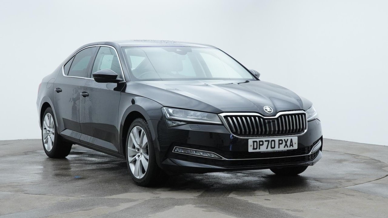 Main listing image - Skoda Superb