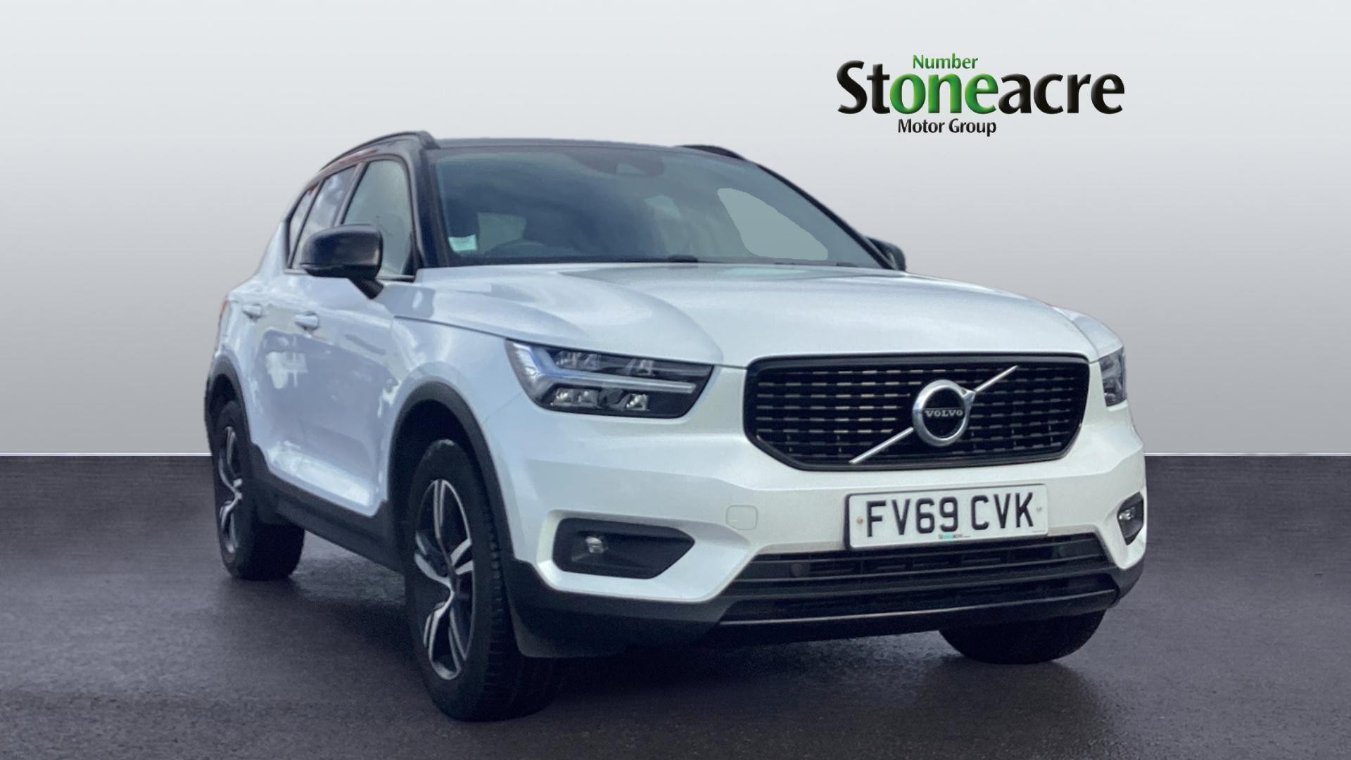 Main listing image - Volvo XC40