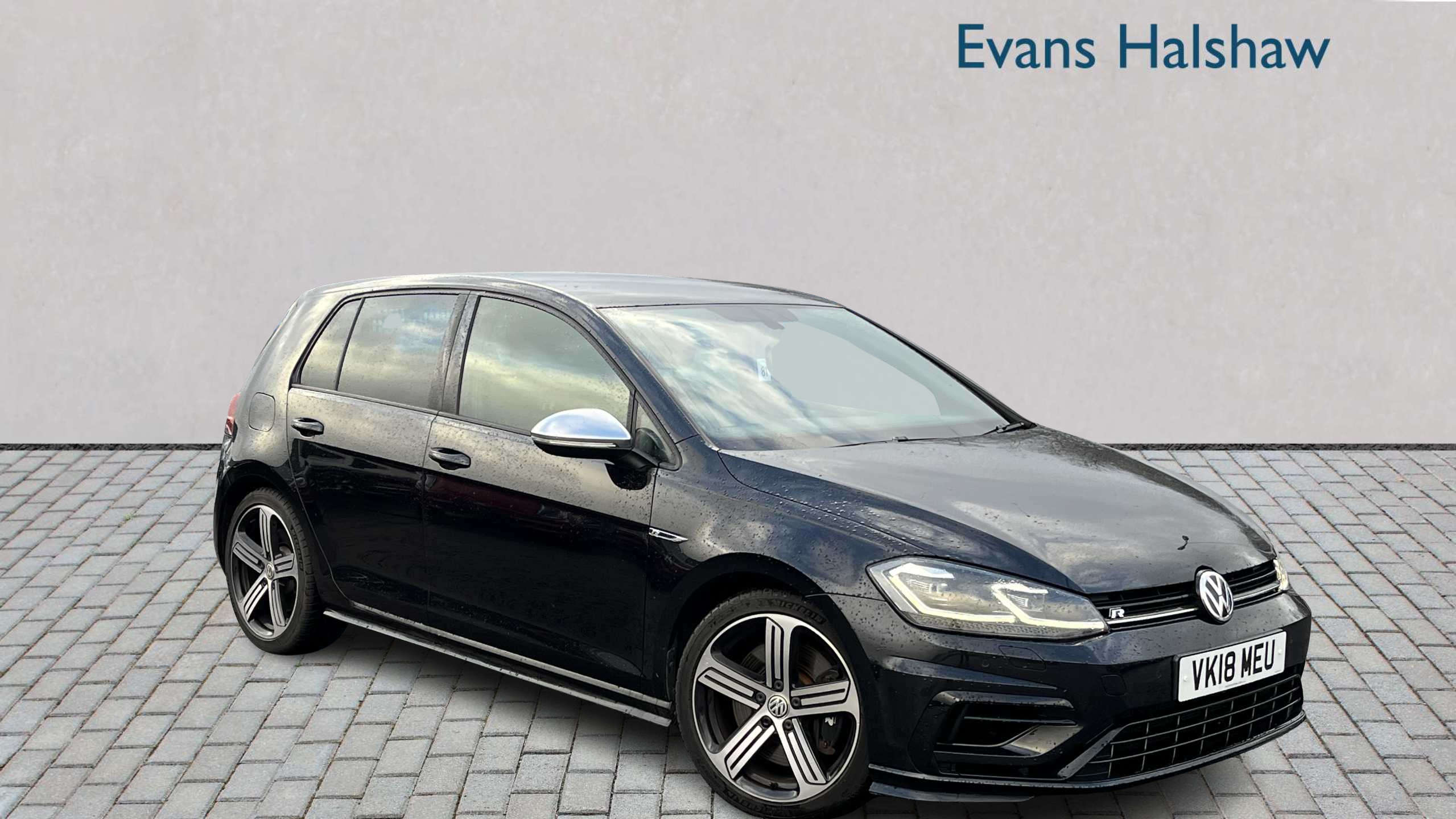 Main listing image - Volkswagen Golf R