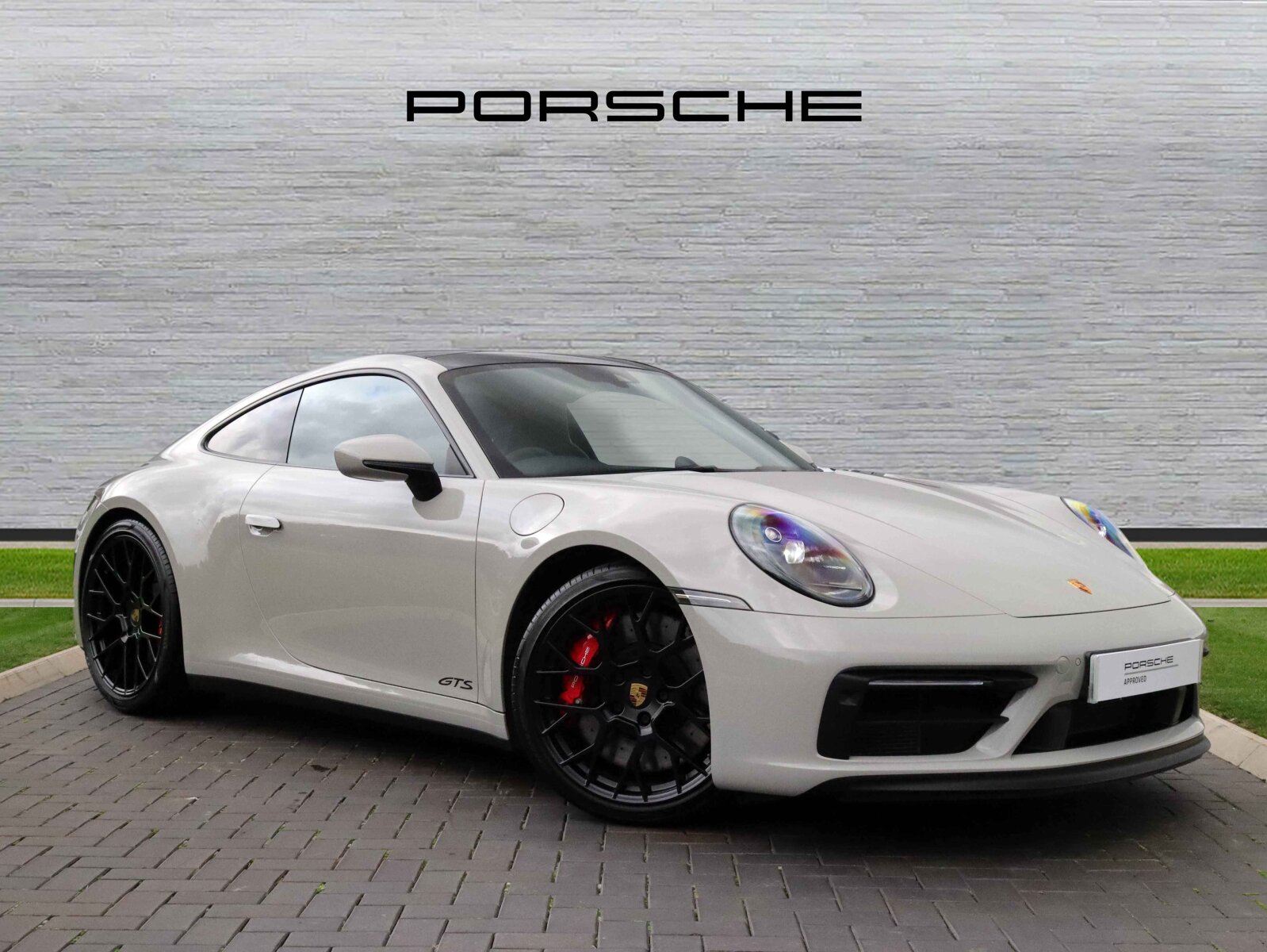 Main listing image - Porsche 911