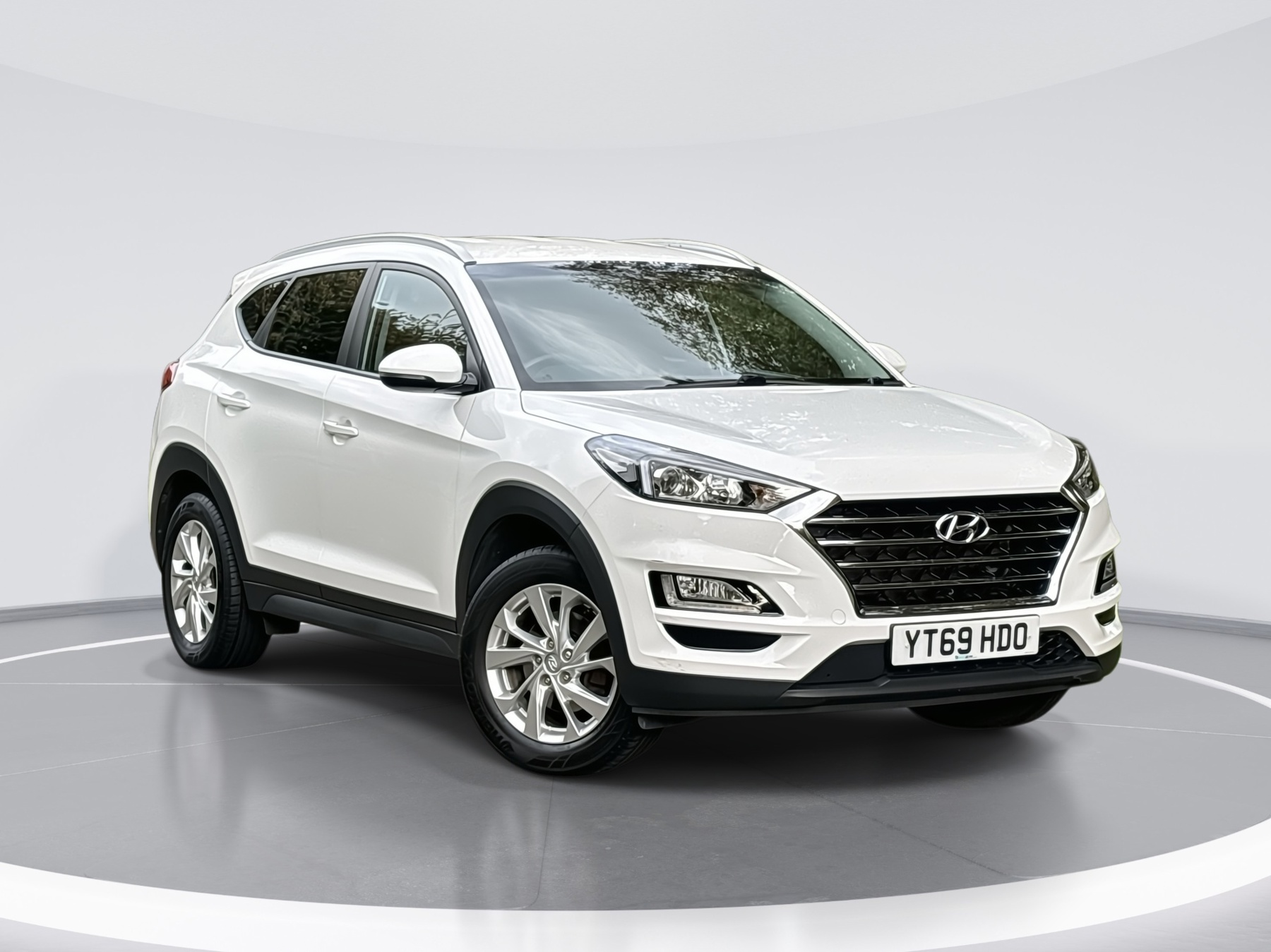 Main listing image - Hyundai Tucson