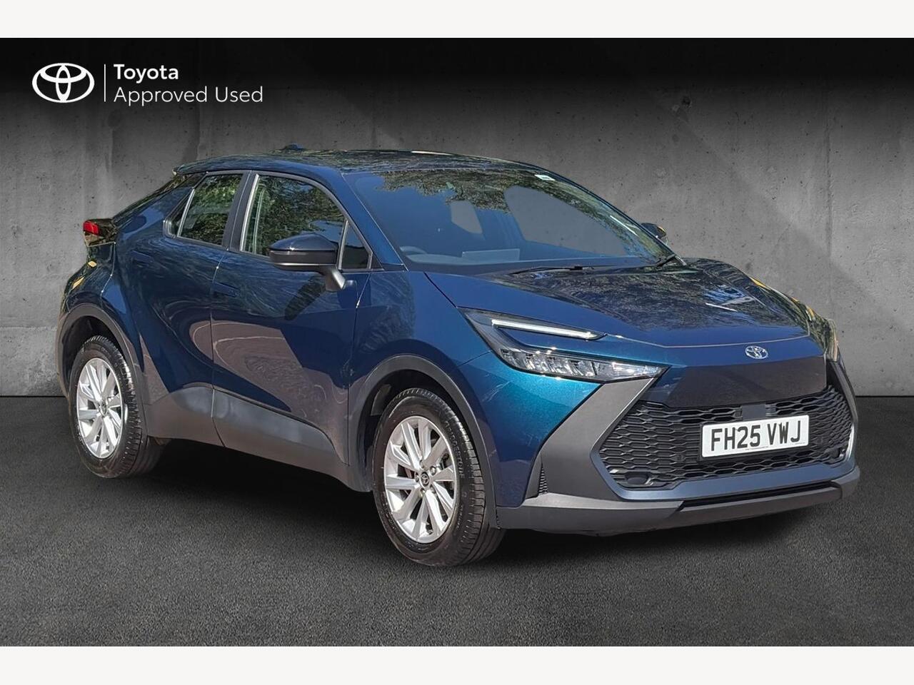 Main listing image - Toyota C-HR