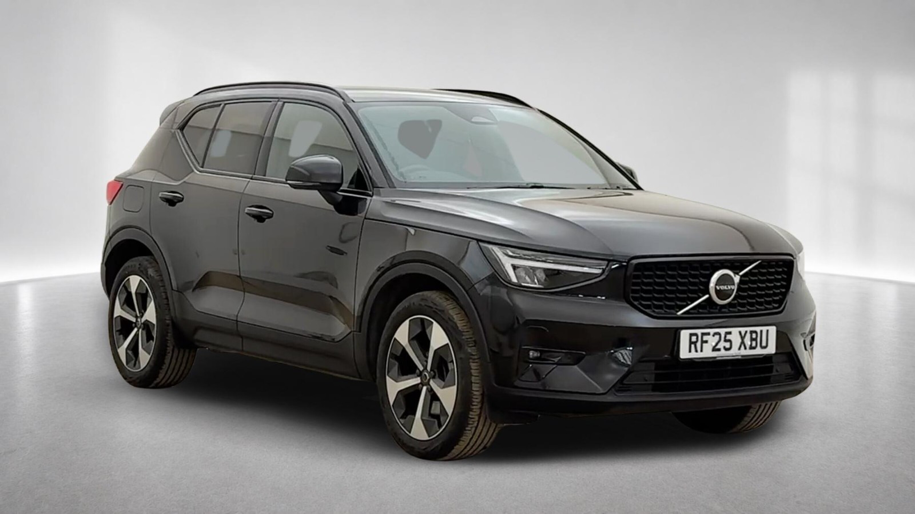 Main listing image - Volvo XC40