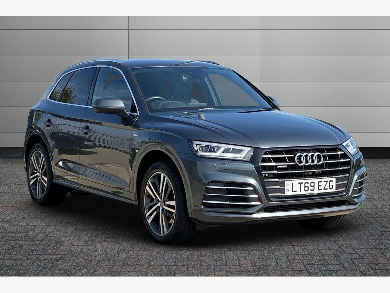 Main listing image - Audi Q5