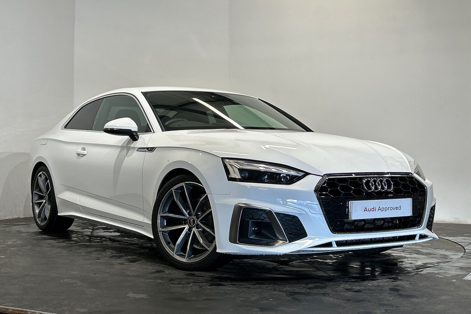 Main listing image - Audi A5