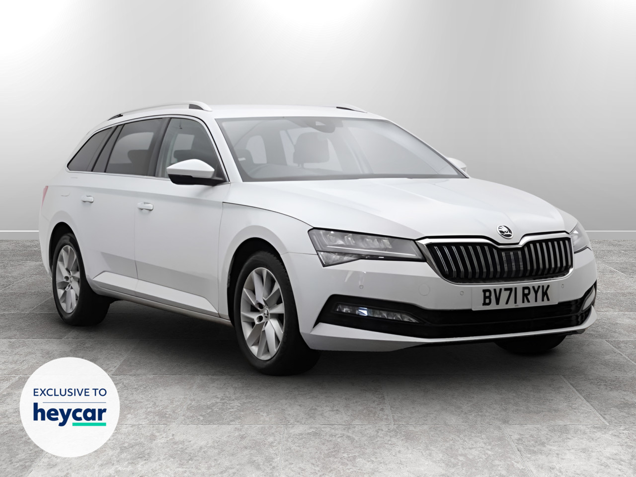 Main listing image - Skoda Superb Estate