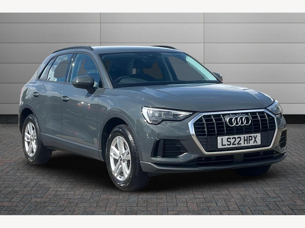 Main listing image - Audi Q3