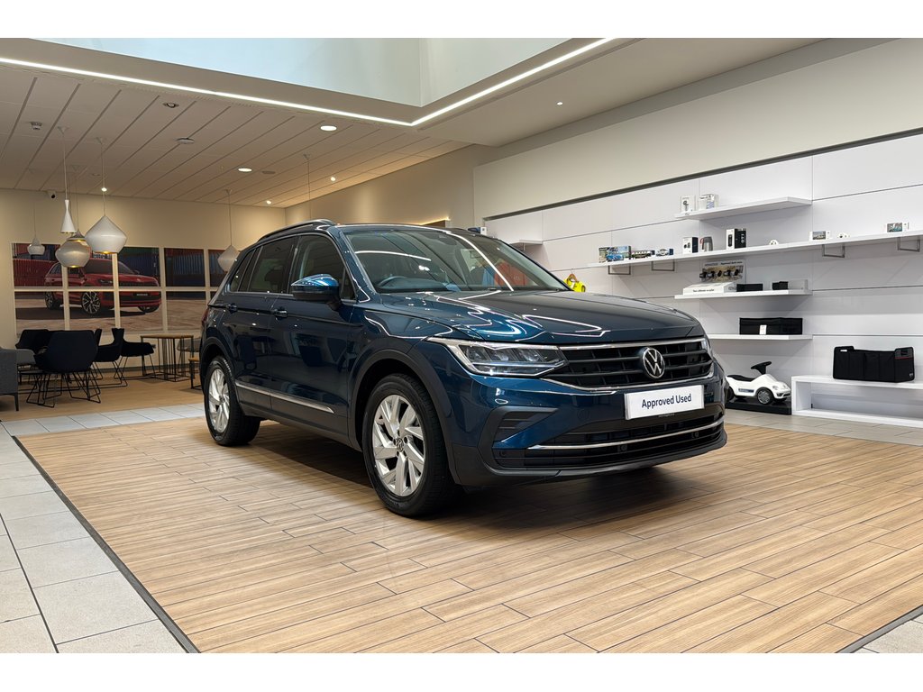 Main listing image - Volkswagen Tiguan