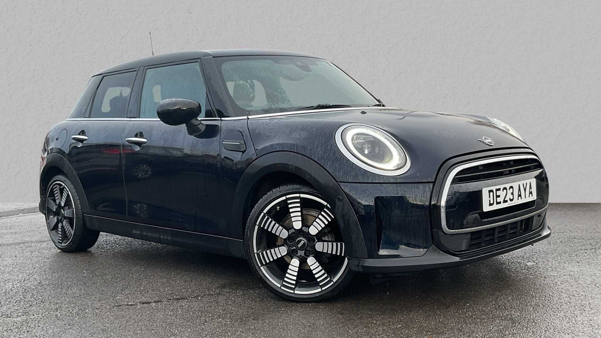 Main listing image - MINI Hatchback 5dr