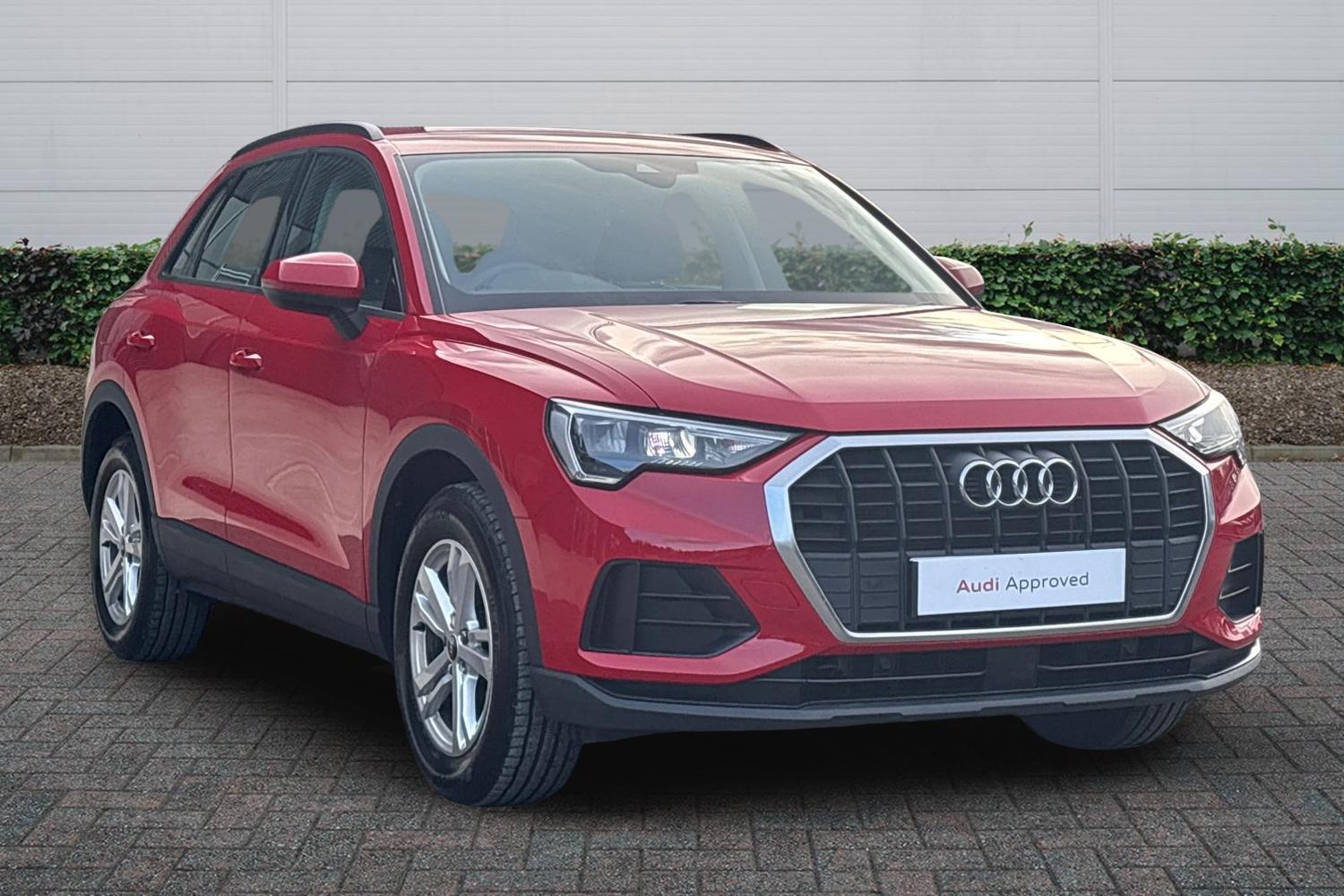 Main listing image - Audi Q3