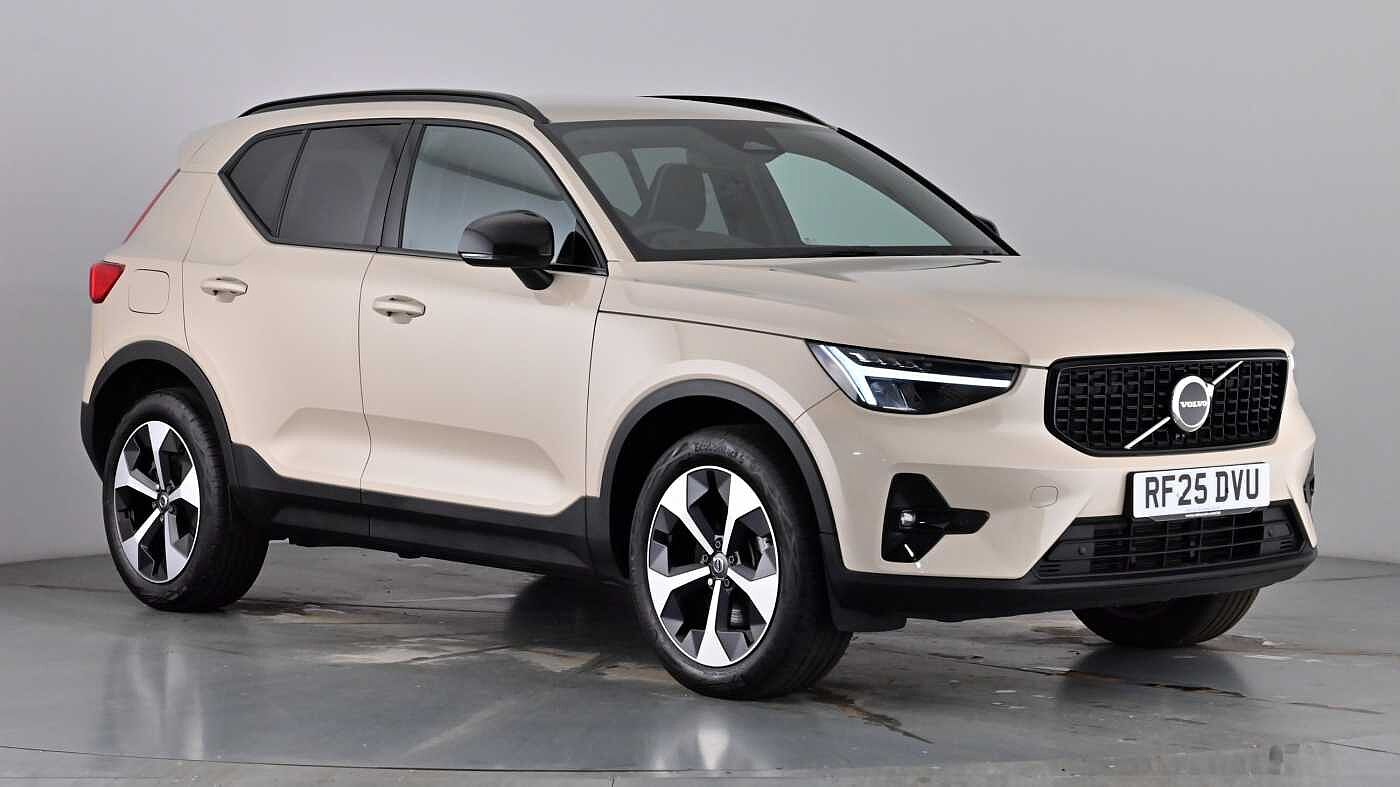 Main listing image - Volvo XC40