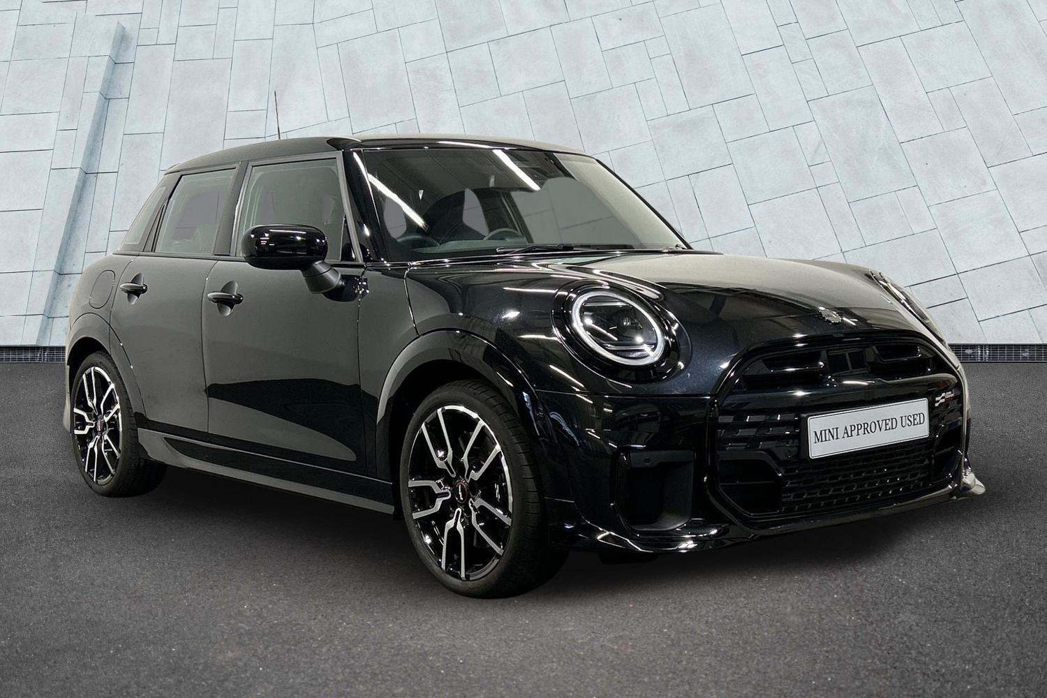 Main listing image - MINI Hatchback 5dr
