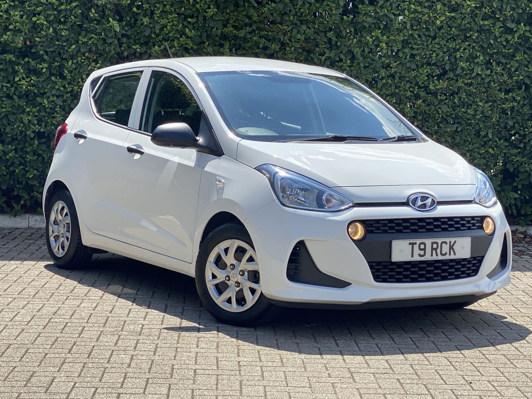 Main listing image - Hyundai i10