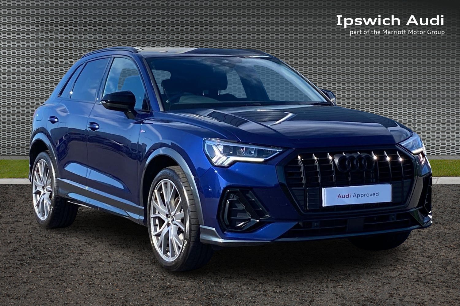 Main listing image - Audi Q3