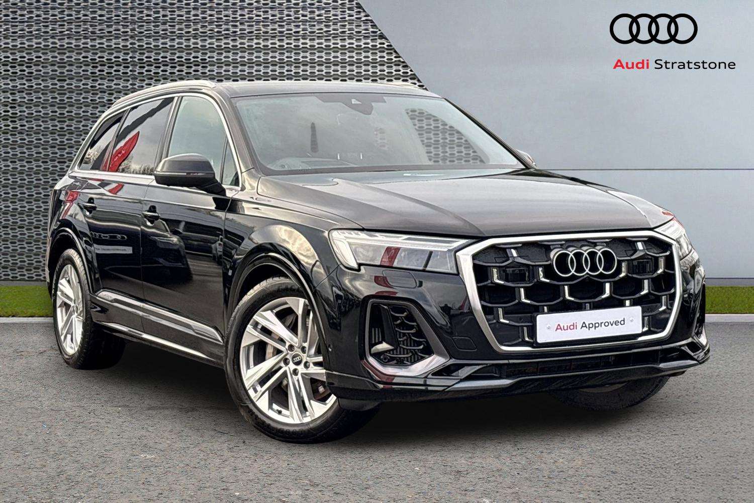 Main listing image - Audi Q7
