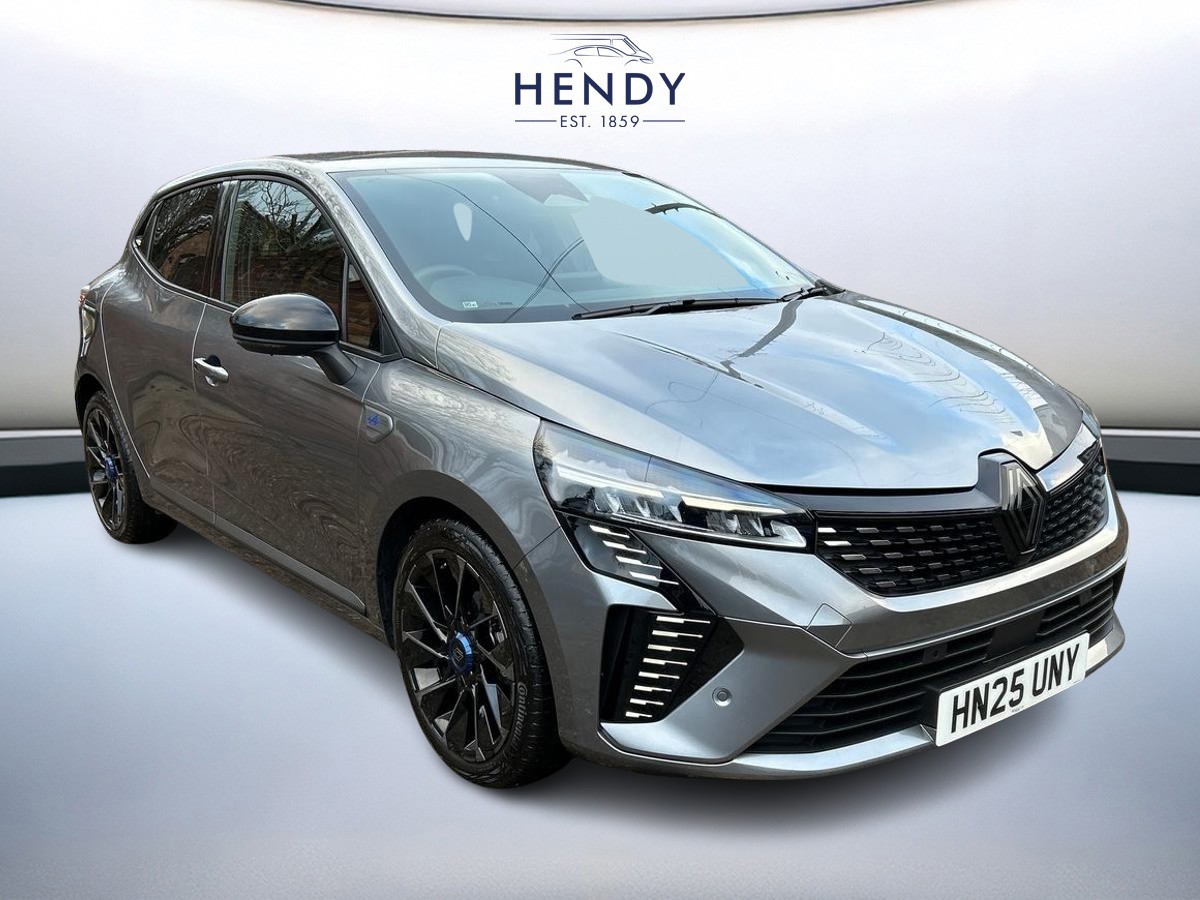 Main listing image - Renault Clio