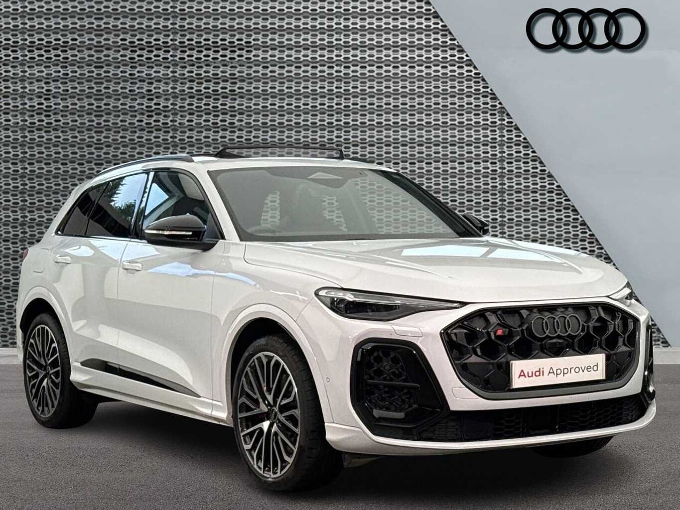 Main listing image - Audi Q5